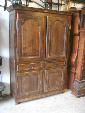 armoire Valencienoise 19th century 4 volets