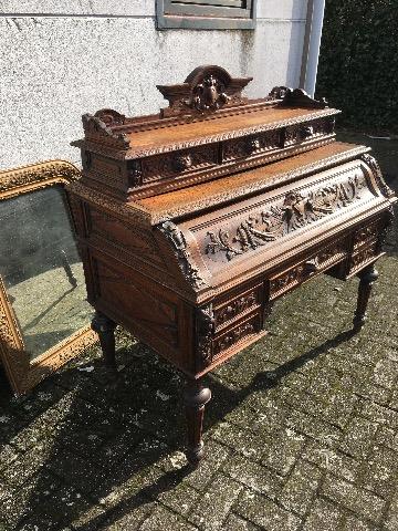 Hunting style desk oak