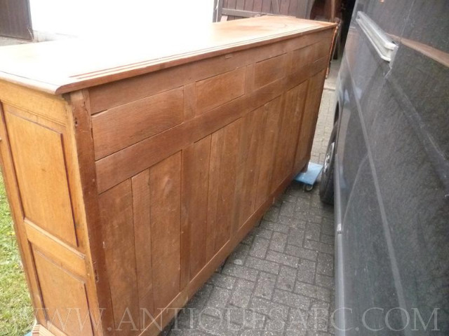oak 3 door dresser