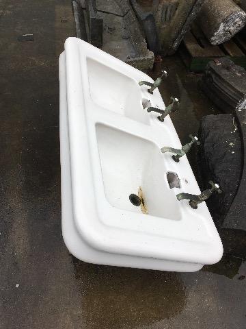 Porselain washing basin